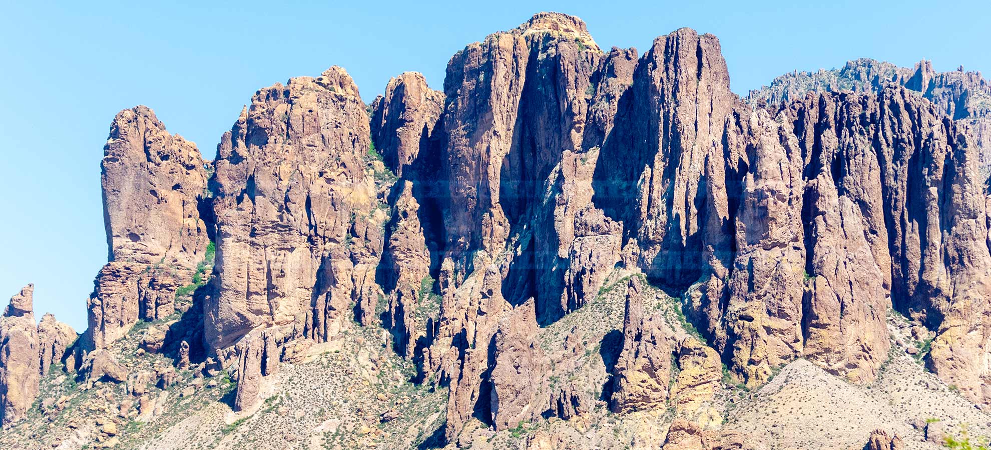 Superstition mountains rocky ridge